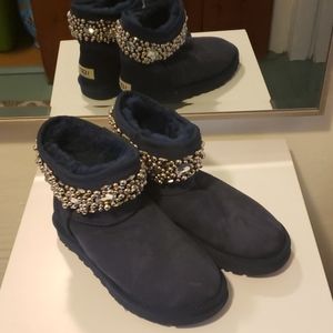 Short Navy Ugg Boots Size 7